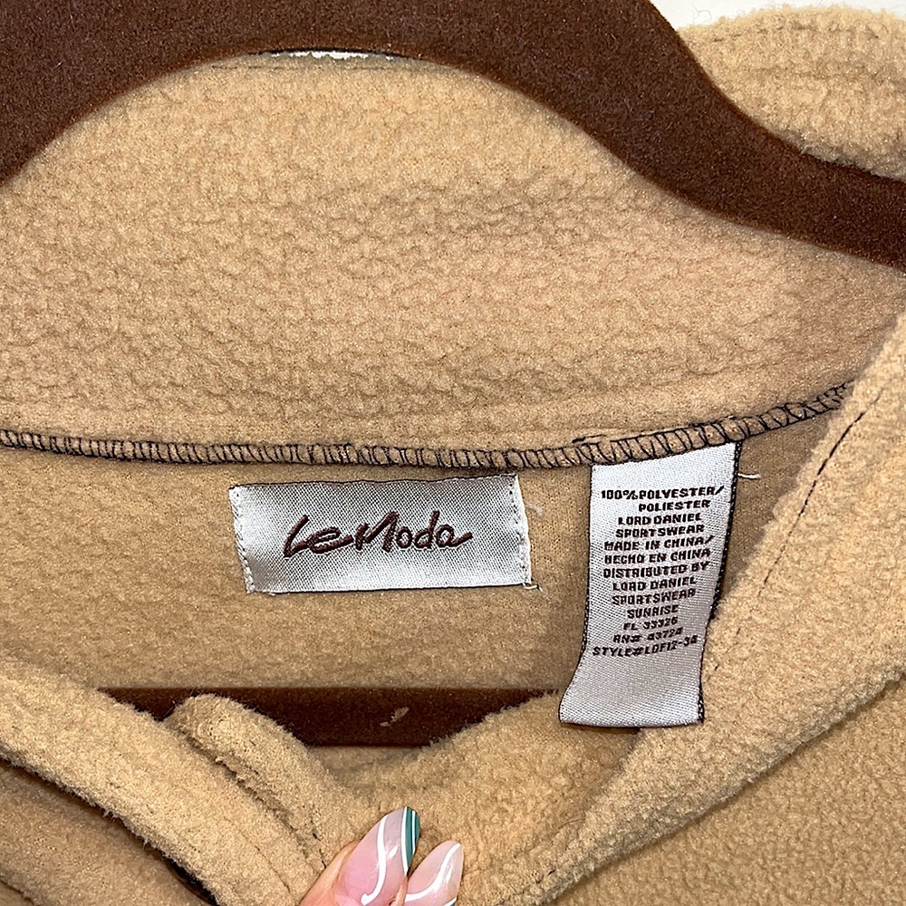 LeMode Jacket - Picture 2 of 5